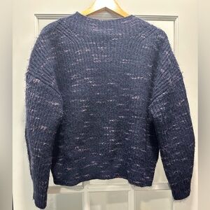 Varley Navy and Lavender Crew Neck Sweater